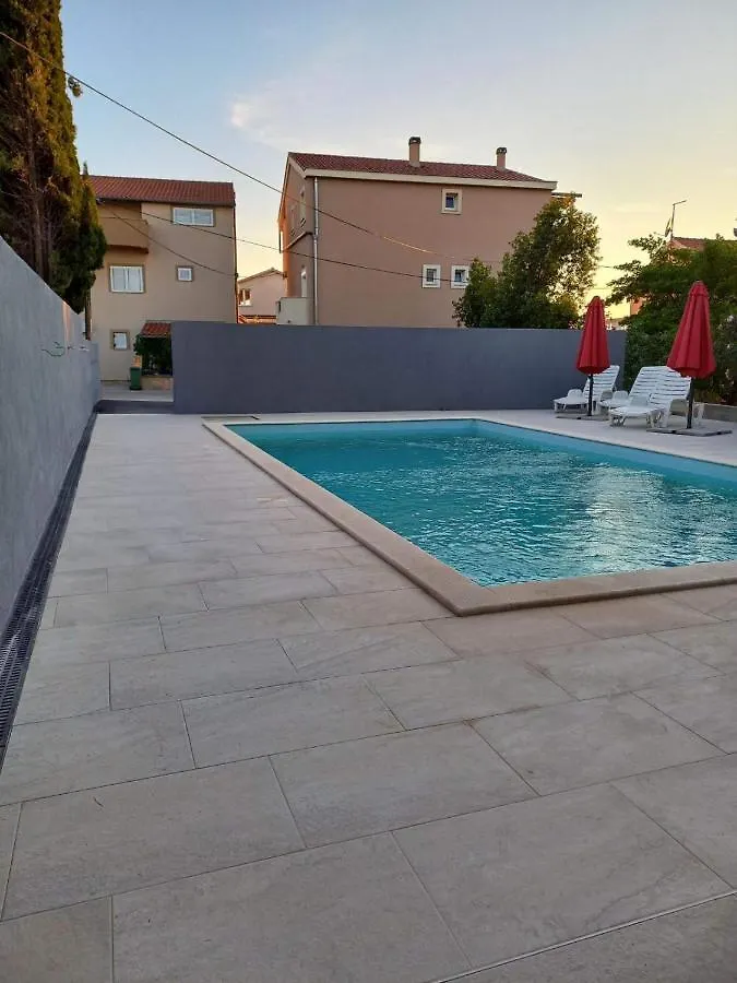 Apartments Star With Pool Biograd Na Moru