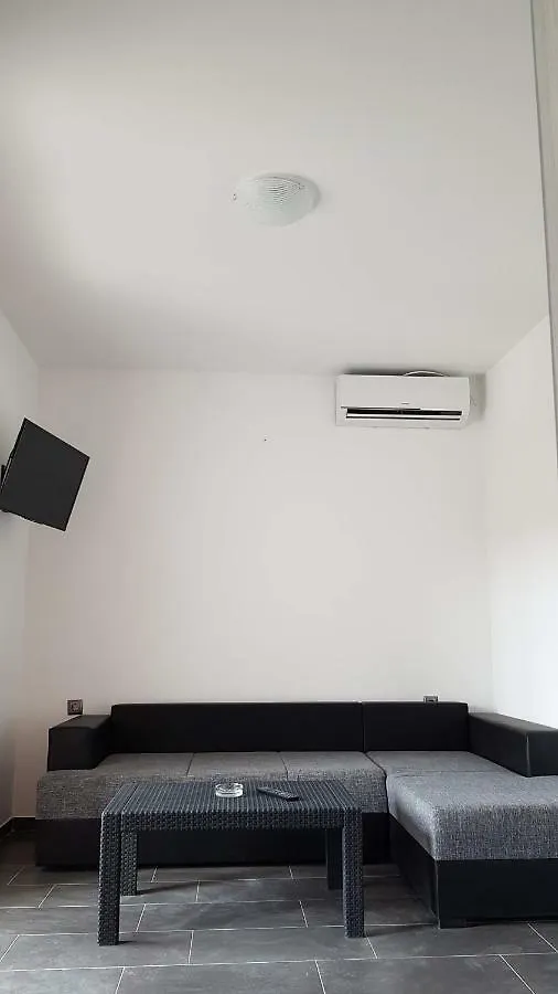Apartments Star With Pool Biograd Na Moru
