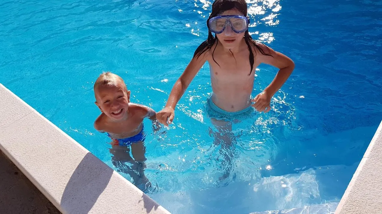 Apartments Star With Pool Biograd Na Moru
